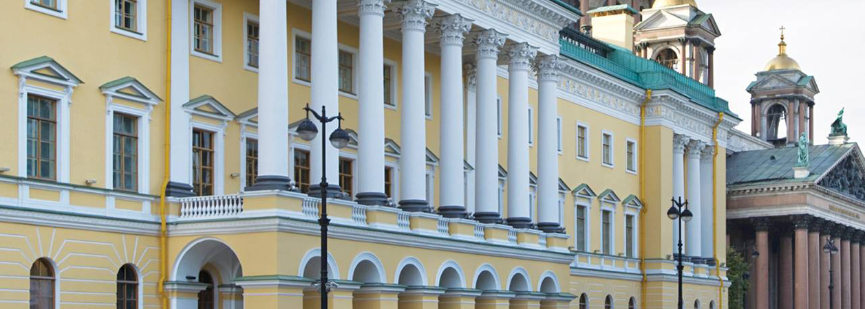 Four Seasons Hotel Lion Palace