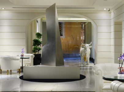 The First Luxury Art Hotel